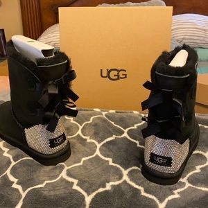 Uggs’s Bailey Bow bling